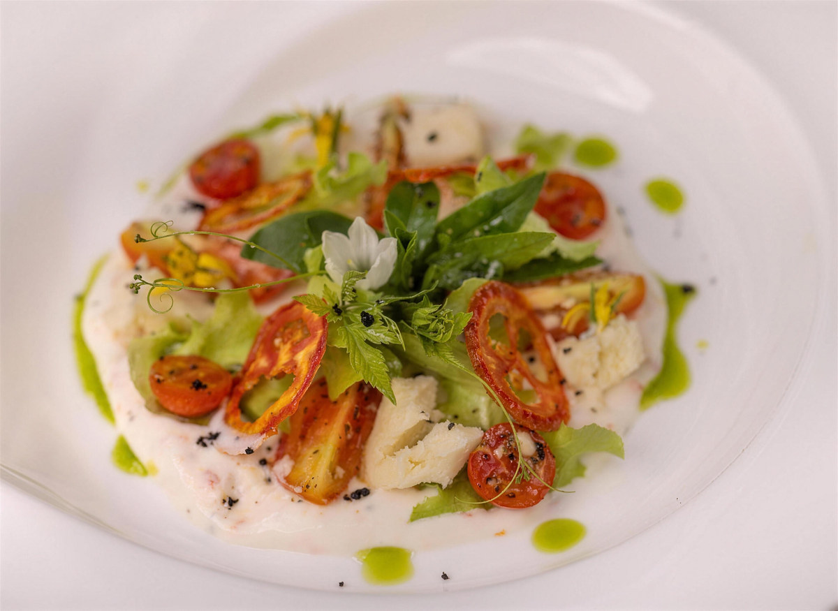 Tomato and cheese salad