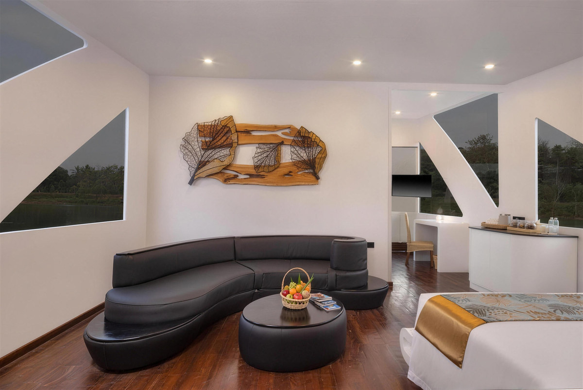 The suite lounge